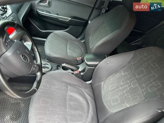 Синий Киа Рио, объемом двигателя 1.59 л и пробегом 273 тыс. км за 7550 $, фото 15 на Automoto.ua