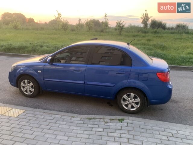 Синий Киа Рио, объемом двигателя 1.4 л и пробегом 62 тыс. км за 6500 $, фото 3 на Automoto.ua