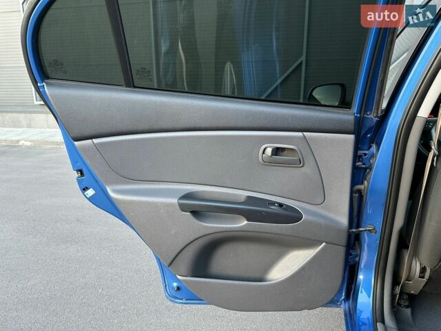 Синий Киа Рио, объемом двигателя 1.4 л и пробегом 88 тыс. км за 5990 $, фото 21 на Automoto.ua