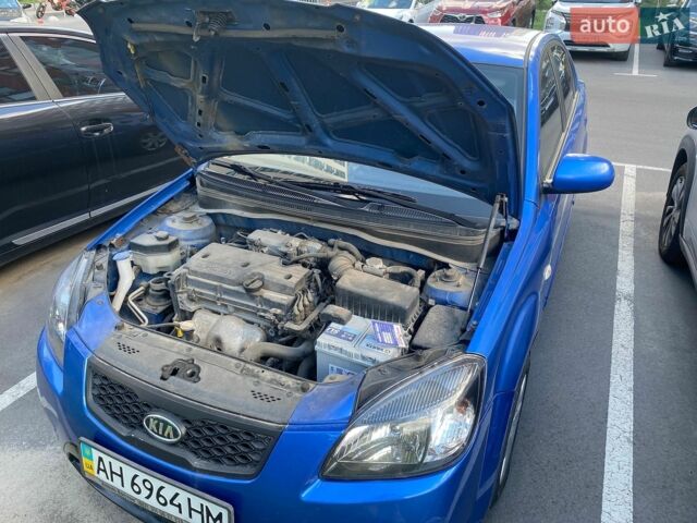 Синій Кіа Ріо, об'ємом двигуна 1.4 л та пробігом 88 тис. км за 6100 $, фото 16 на Automoto.ua