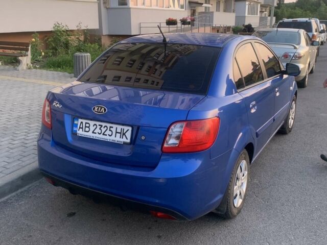 Синий Киа Рио, объемом двигателя 1.4 л и пробегом 62 тыс. км за 6500 $, фото 2 на Automoto.ua