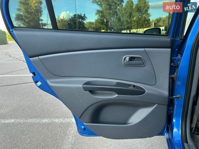 Синий Киа Рио, объемом двигателя 1.4 л и пробегом 88 тыс. км за 5250 $, фото 22 на Automoto.ua
