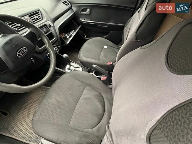 Синій Кіа Ріо, об'ємом двигуна 1.4 л та пробігом 235 тис. км за 2500 $, фото 7 на Automoto.ua