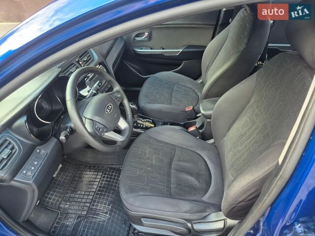 Синій Кіа Ріо, об'ємом двигуна 1.6 л та пробігом 150 тис. км за 8350 $, фото 7 на Automoto.ua
