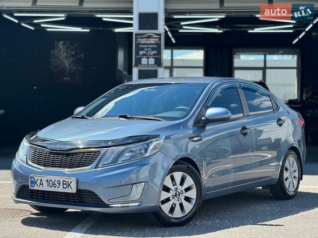 Синий Киа Рио, объемом двигателя 1.4 л и пробегом 216 тыс. км за 8500 $, фото 2 на Automoto.ua