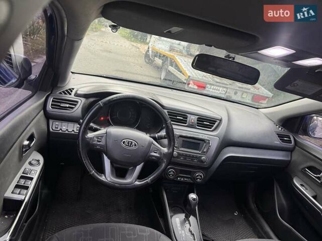 Синий Киа Рио, объемом двигателя 1.6 л и пробегом 150 тыс. км за 3900 $, фото 5 на Automoto.ua