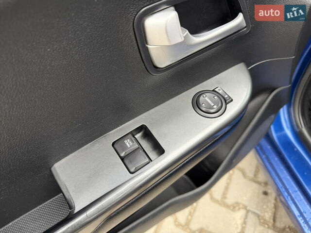 Синій Кіа Ріо, об'ємом двигуна 1.4 л та пробігом 187 тис. км за 6750 $, фото 18 на Automoto.ua