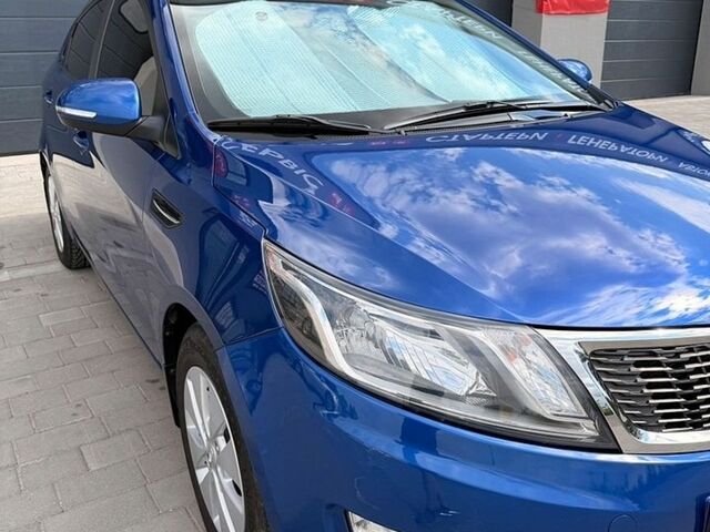Синий Киа Рио, объемом двигателя 1.59 л и пробегом 110 тыс. км за 7800 $, фото 2 на Automoto.ua