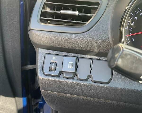 Синій Кіа Ріо, об'ємом двигуна 1.4 л та пробігом 183 тис. км за 7300 $, фото 9 на Automoto.ua
