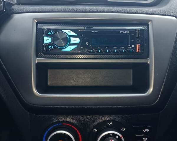 Киа Рио 2012 в Полтаве на Automoto.ua Синий Киа Рио, объемом двигателя 1.4 л и пробегом 142 тыс. км за 7999 $, фото 45 на Automoto.ua