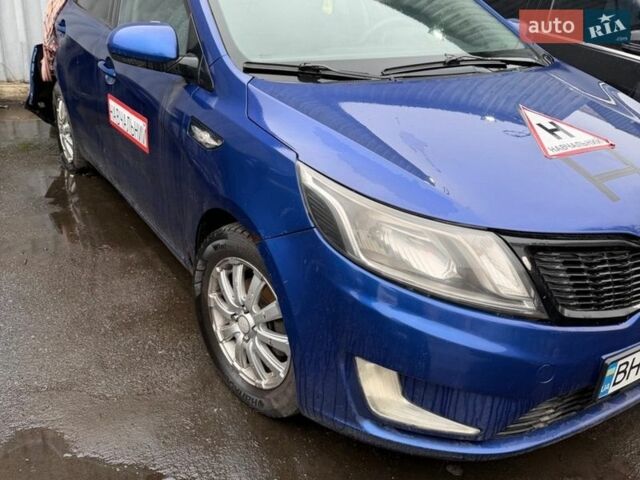 Синій Кіа Ріо, об'ємом двигуна 1.4 л та пробігом 235 тис. км за 2500 $, фото 5 на Automoto.ua