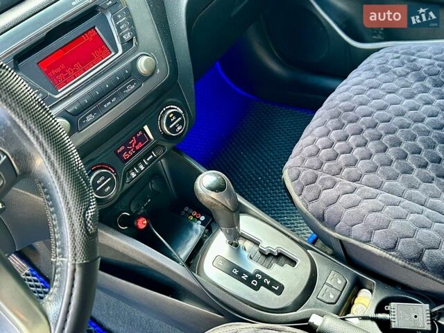 Синий Киа Рио, объемом двигателя 1.6 л и пробегом 190 тыс. км за 5999 $, фото 17 на Automoto.ua