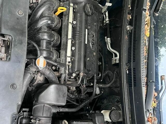 Синий Киа Рио, объемом двигателя 1.4 л и пробегом 130 тыс. км за 5500 $, фото 11 на Automoto.ua