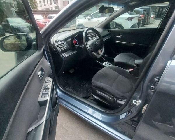 Синій Кіа Ріо, об'ємом двигуна 1.6 л та пробігом 182 тис. км за 7900 $, фото 17 на Automoto.ua