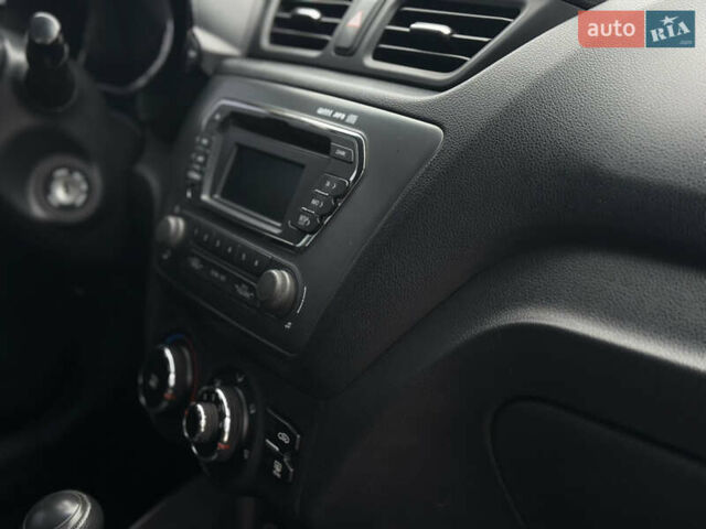 Синий Киа Рио, объемом двигателя 1.59 л и пробегом 163 тыс. км за 8300 $, фото 14 на Automoto.ua