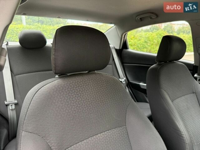 Синій Кіа Ріо, об'ємом двигуна 1.4 л та пробігом 138 тис. км за 6950 $, фото 27 на Automoto.ua