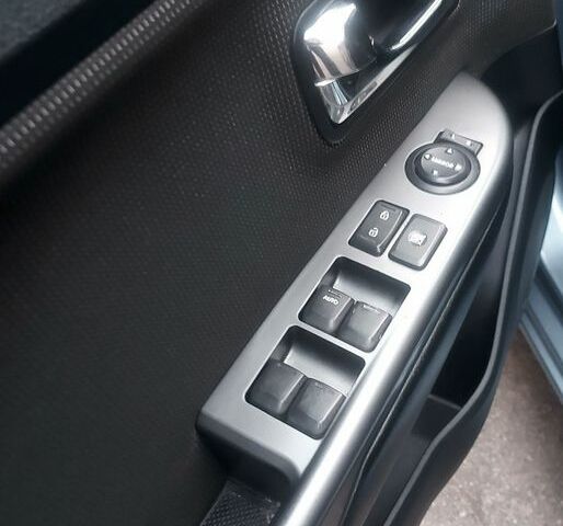 Синій Кіа Ріо, об'ємом двигуна 1.6 л та пробігом 182 тис. км за 7900 $, фото 14 на Automoto.ua