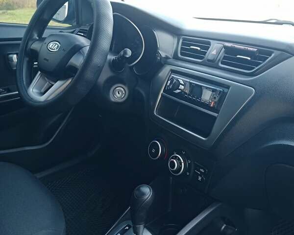 Киа Рио 2012 в Полтаве на Automoto.ua Синий Киа Рио, объемом двигателя 1.4 л и пробегом 142 тыс. км за 7999 $, фото 41 на Automoto.ua