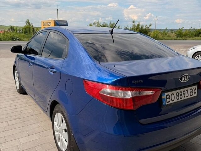 Синий Киа Рио, объемом двигателя 1.59 л и пробегом 110 тыс. км за 7800 $, фото 4 на Automoto.ua