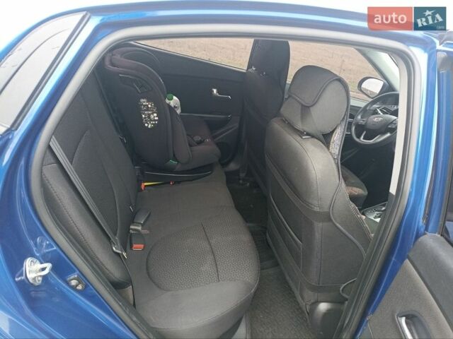 Синий Киа Рио, объемом двигателя 1.59 л и пробегом 161 тыс. км за 7700 $, фото 2 на Automoto.ua