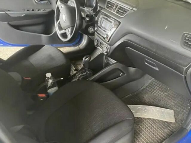 Синий Киа Рио, объемом двигателя 1.6 л и пробегом 218 тыс. км за 1600 $, фото 4 на Automoto.ua