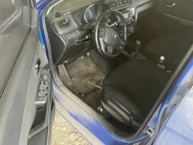 Синий Киа Рио, объемом двигателя 1.6 л и пробегом 218 тыс. км за 1600 $, фото 5 на Automoto.ua