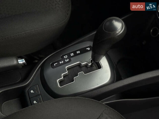 Синій Кіа Ріо, об'ємом двигуна 1.59 л та пробігом 163 тис. км за 8200 $, фото 18 на Automoto.ua