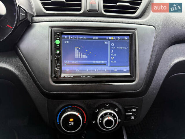 Синій Кіа Ріо, об'ємом двигуна 1.4 л та пробігом 187 тис. км за 6750 $, фото 21 на Automoto.ua