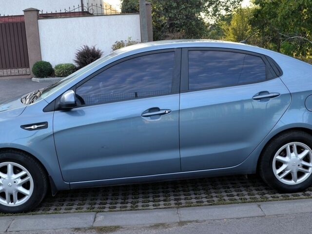 Синий Киа Рио, объемом двигателя 1.6 л и пробегом 148 тыс. км за 8200 $, фото 5 на Automoto.ua