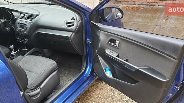 Синій Кіа Ріо, об'ємом двигуна 1.6 л та пробігом 222 тис. км за 5500 $, фото 12 на Automoto.ua