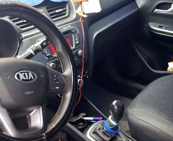 Синій Кіа Ріо, об'ємом двигуна 1.4 л та пробігом 213 тис. км за 7400 $, фото 7 на Automoto.ua