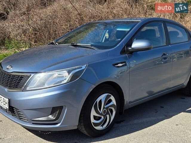 Синий Киа Рио, объемом двигателя 1.4 л и пробегом 292 тыс. км за 6700 $, фото 2 на Automoto.ua