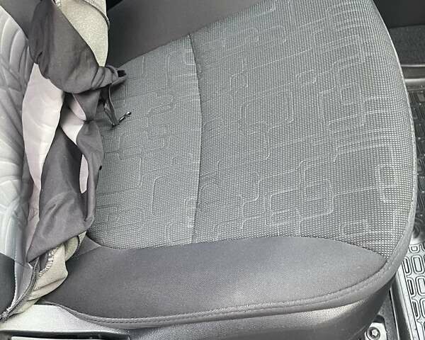 Синій Кіа Ріо, об'ємом двигуна 1.59 л та пробігом 58 тис. км за 8500 $, фото 7 на Automoto.ua