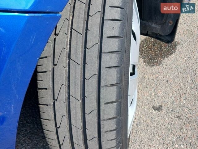 Синий Киа Рио, объемом двигателя 1.4 л и пробегом 191 тыс. км за 7500 $, фото 5 на Automoto.ua