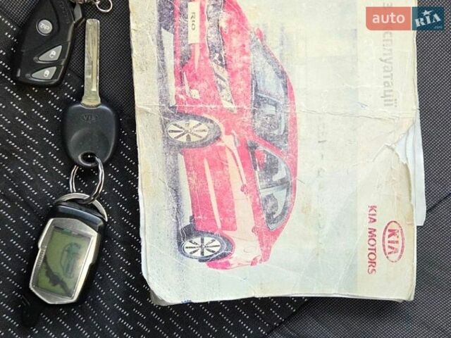 Синий Киа Рио, объемом двигателя 1.4 л и пробегом 292 тыс. км за 6700 $, фото 17 на Automoto.ua