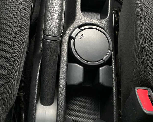 Синий Киа Рио, объемом двигателя 1.4 л и пробегом 150 тыс. км за 8500 $, фото 16 на Automoto.ua