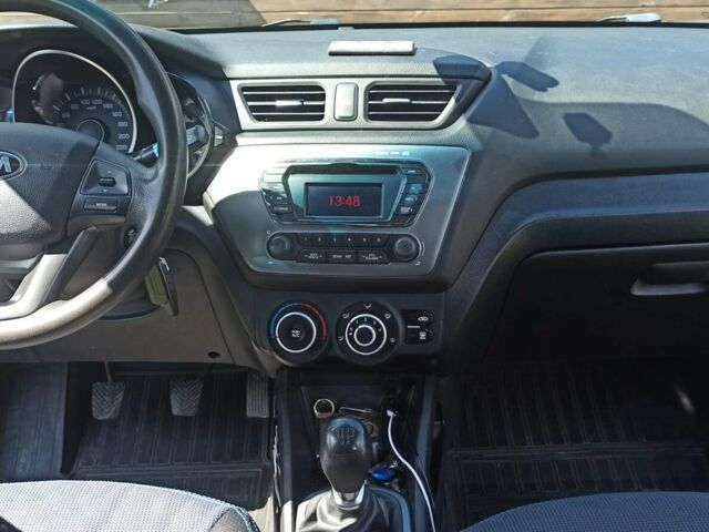 Синій Кіа Ріо, об'ємом двигуна 1.4 л та пробігом 175 тис. км за 7600 $, фото 13 на Automoto.ua