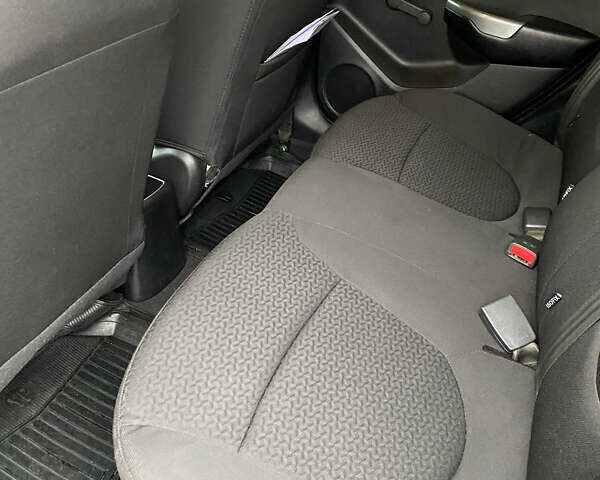 Синий Киа Рио, объемом двигателя 1.4 л и пробегом 150 тыс. км за 8500 $, фото 19 на Automoto.ua