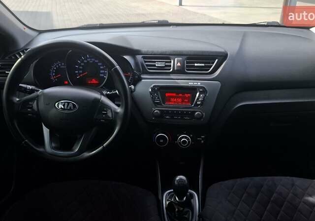 Синий Киа Рио, объемом двигателя 1.4 л и пробегом 164 тыс. км за 6600 $, фото 6 на Automoto.ua