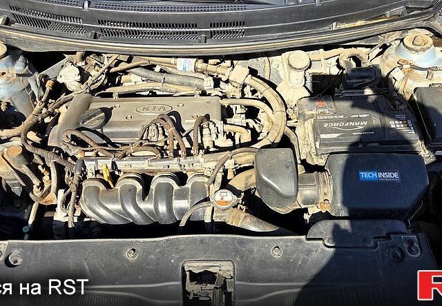 Синій Кіа Ріо, об'ємом двигуна 1.4 л та пробігом 292 тис. км за 6500 $, фото 10 на Automoto.ua