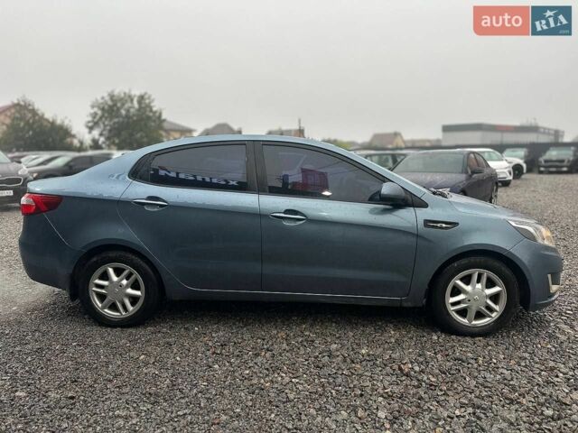 Синій Кіа Ріо, об'ємом двигуна 1.59 л та пробігом 146 тис. км за 8300 $, фото 3 на Automoto.ua