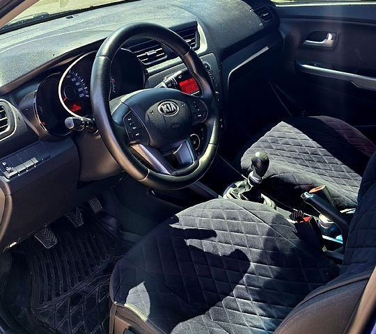 Синий Киа Рио, объемом двигателя 1.4 л и пробегом 161 тыс. км за 7500 $, фото 7 на Automoto.ua