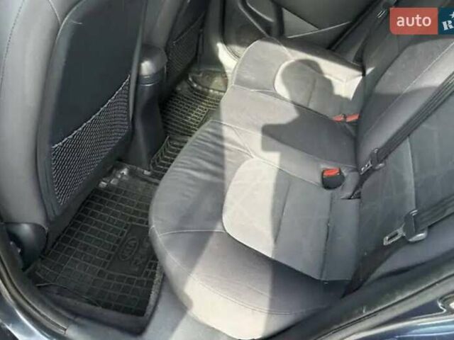 Синій Кіа Ріо, об'ємом двигуна 1.59 л та пробігом 161 тис. км за 6700 $, фото 14 на Automoto.ua