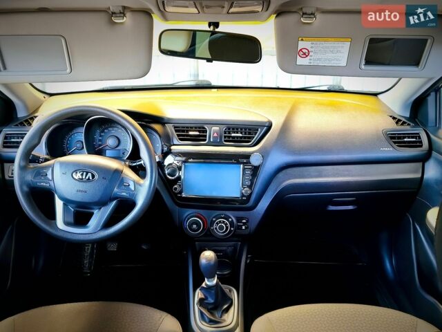 Синий Киа Рио, объемом двигателя 1.4 л и пробегом 129 тыс. км за 7600 $, фото 7 на Automoto.ua