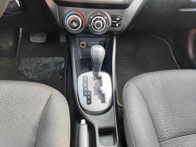 Синий Киа Рио, объемом двигателя 1.4 л и пробегом 189 тыс. км за 7500 $, фото 9 на Automoto.ua