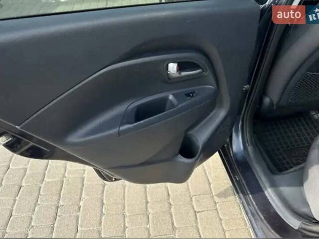 Синій Кіа Ріо, об'ємом двигуна 1.59 л та пробігом 161 тис. км за 6700 $, фото 13 на Automoto.ua