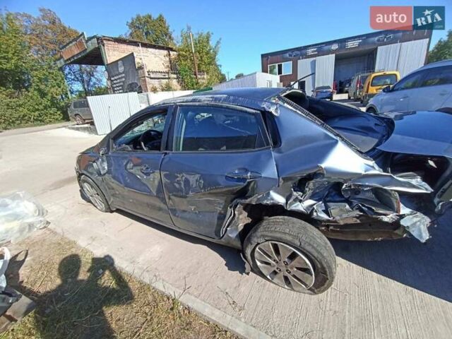 Синий Киа Рио, объемом двигателя 1.59 л и пробегом 155 тыс. км за 2000 $, фото 1 на Automoto.ua