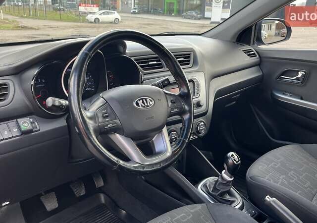 Синій Кіа Ріо, об'ємом двигуна 1.6 л та пробігом 95 тис. км за 8500 $, фото 7 на Automoto.ua