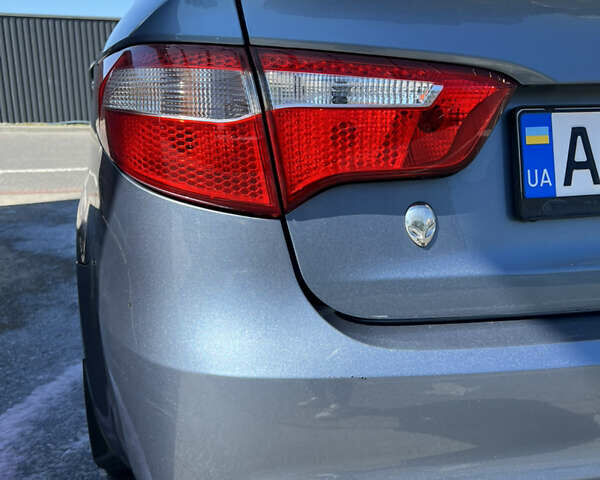 Синий Киа Рио, объемом двигателя 1.4 л и пробегом 120 тыс. км за 8700 $, фото 4 на Automoto.ua