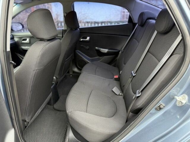Синій Кіа Ріо, об'ємом двигуна 1.4 л та пробігом 120 тис. км за 7500 $, фото 15 на Automoto.ua